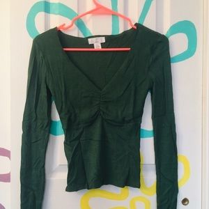 Tilly’s green long sleeve top
